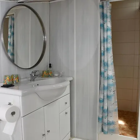 Bed & Breakfast D'hotes Any-jean Louis A 3*